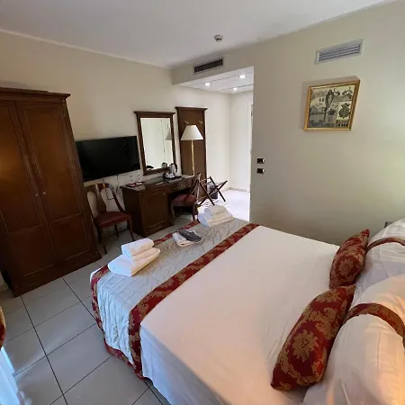 Hotel Villa Savoia-2