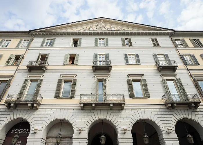 Dynasty Suites Downtown Apartments Turin